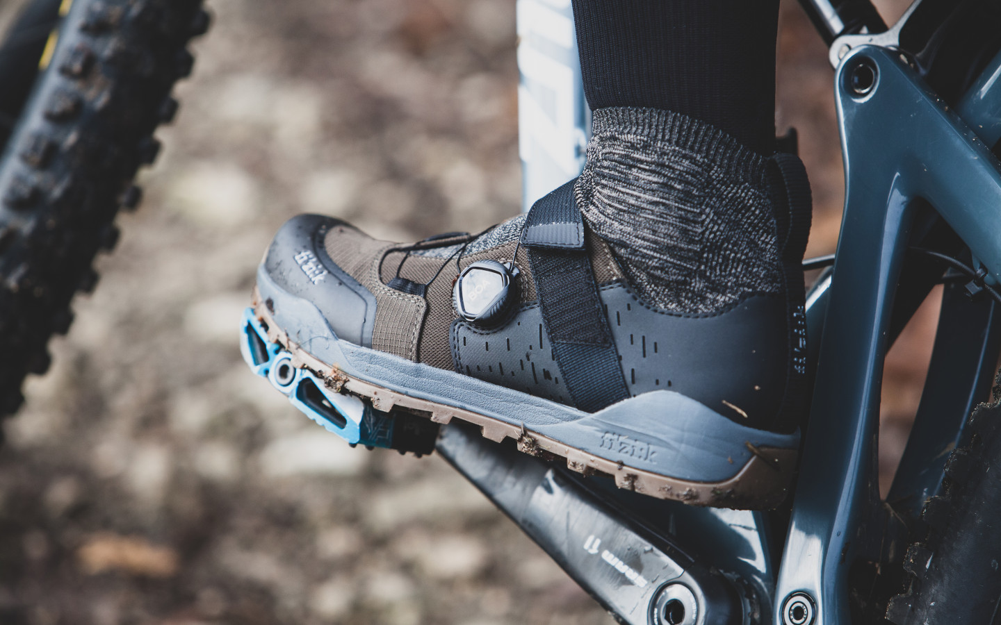 Chain sales cycling shoes